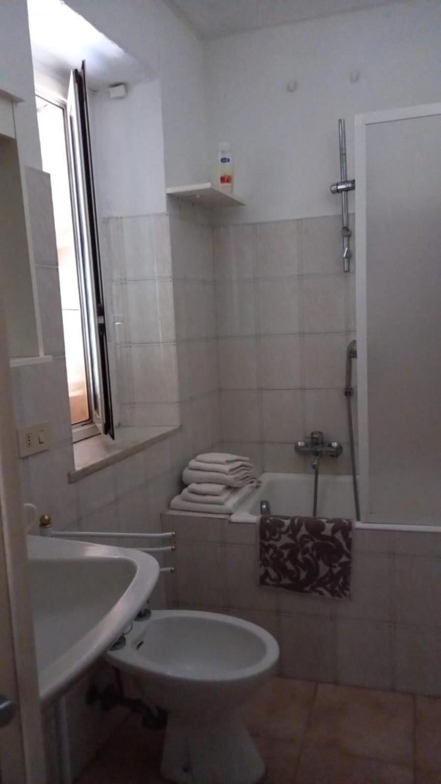 Pensjonat Casa Aromi Ed Arte Asti Zewnętrze zdjęcie