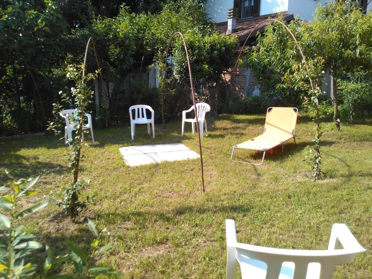 Pensjonat Casa Aromi Ed Arte Asti Zewnętrze zdjęcie